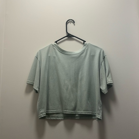 Trendy Teal Lose Crop Top – Perfect for Any Occasion! - Picture 1 of 2